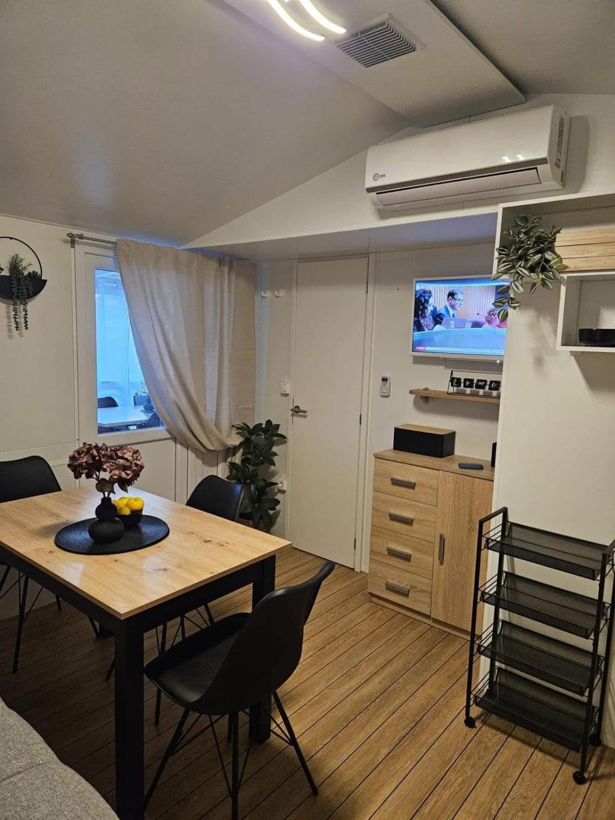 Mobile Home Peponi Del Mar, Brand New 比奥格勒·纳·莫鲁 外观 照片