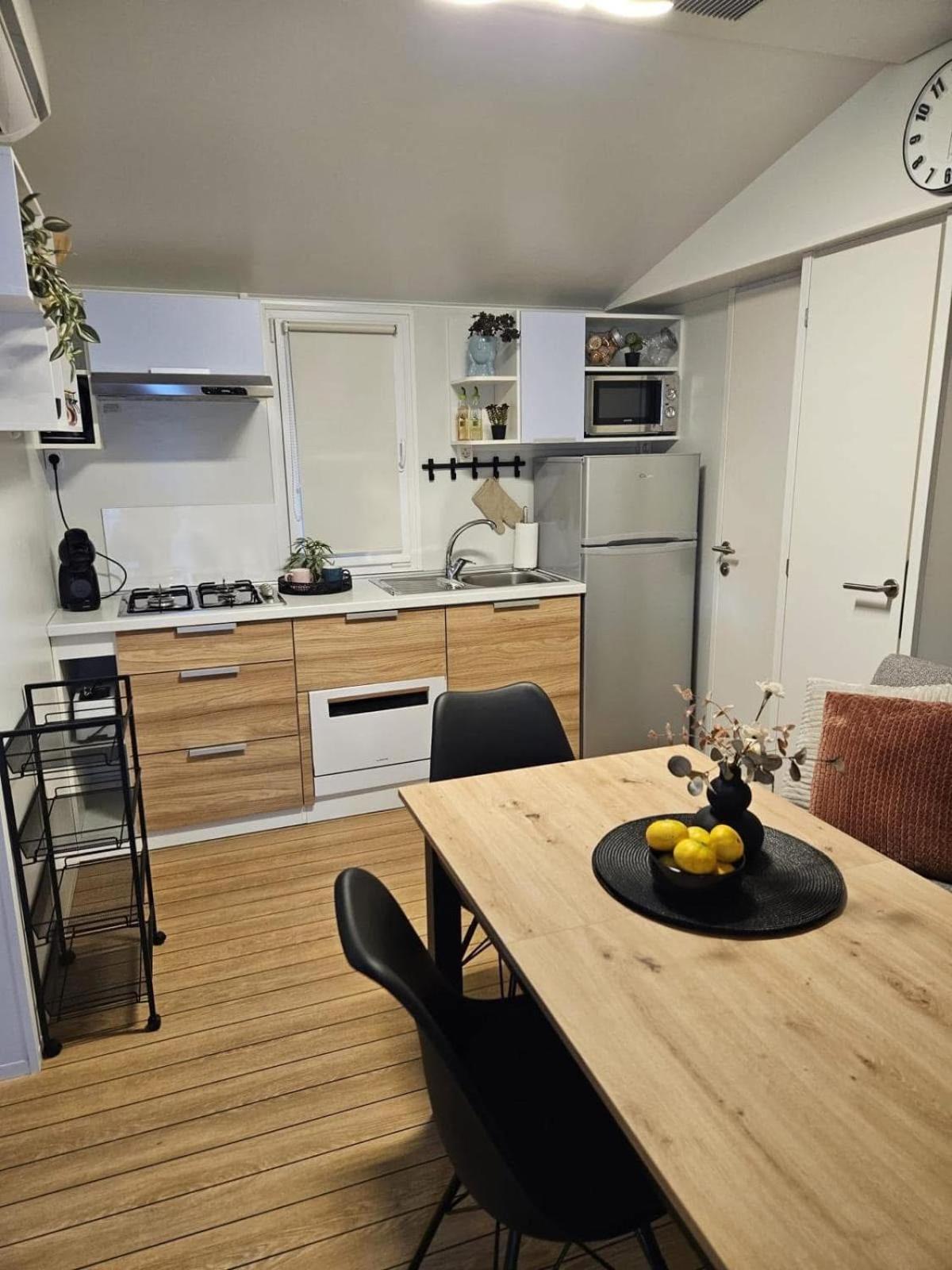 Mobile Home Peponi Del Mar, Brand New 比奥格勒·纳·莫鲁 外观 照片